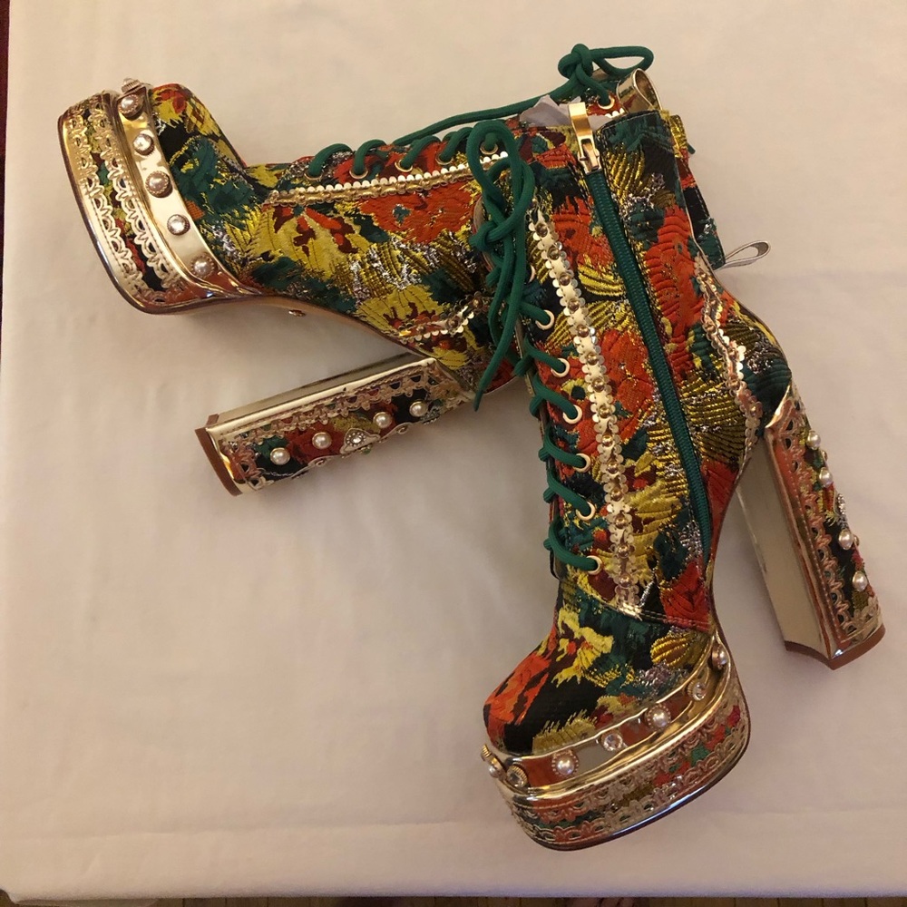 Azalea Wang Platform Boots Red Green Gold Tapestry Embellished Size 8.5 STUNNING - Picture 14 of 16